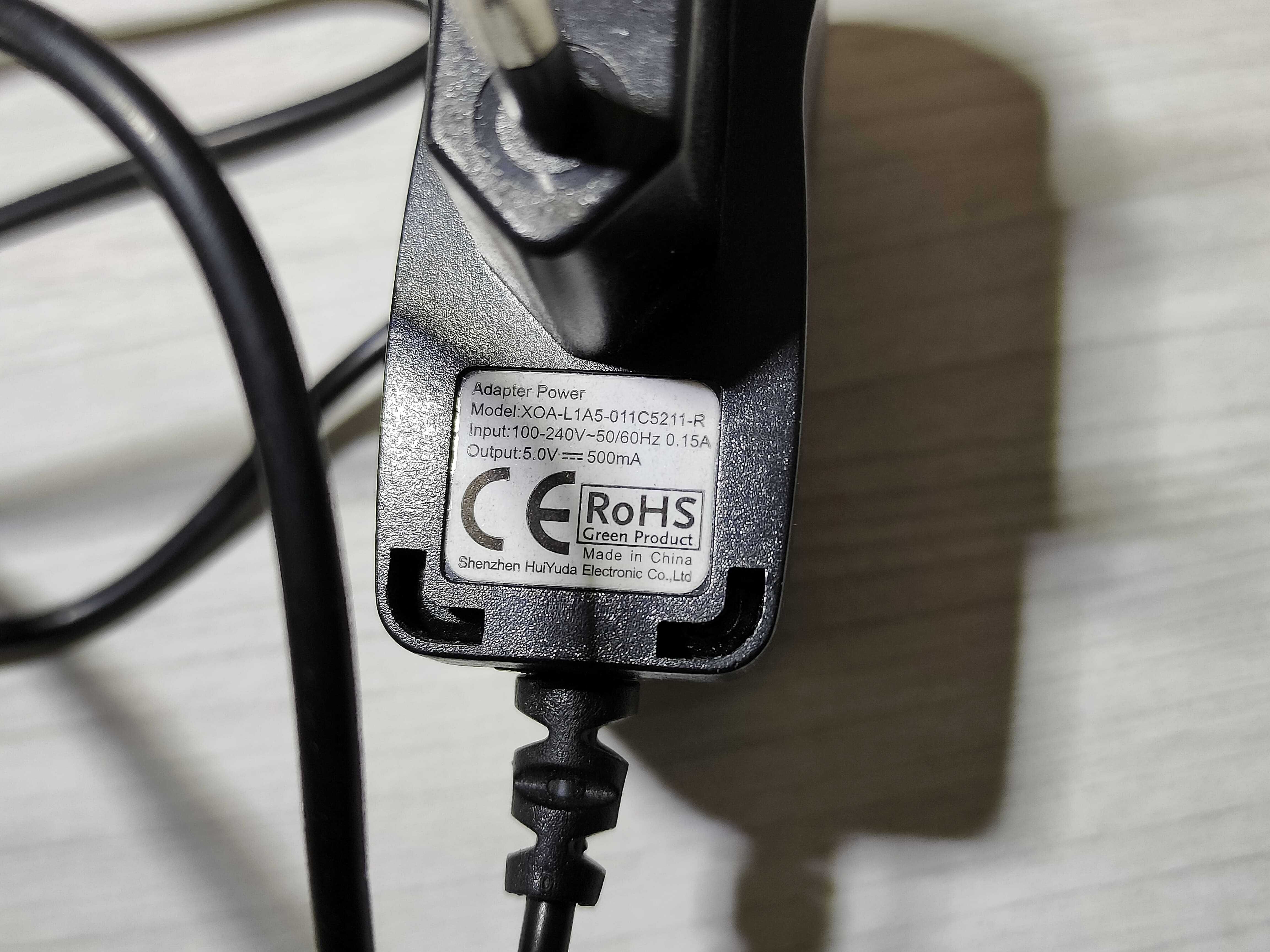 Сетевое зарядное устройство XOA-L1A5-011C5211-R с Micro-USB
