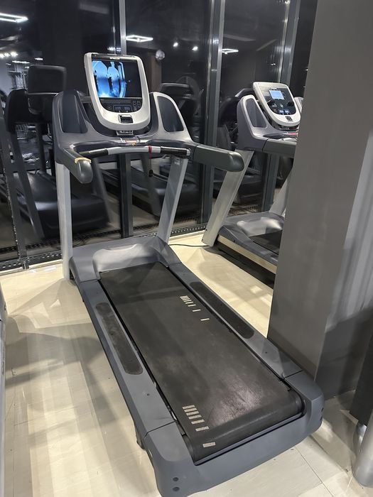 Беговая дорожка Precor TRM 833 , 956