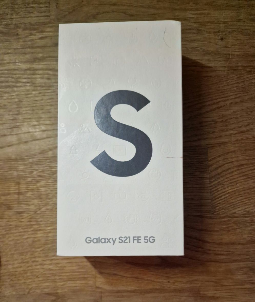 Samsung Galaxy S21 Fe 5G stan bardzo dobry