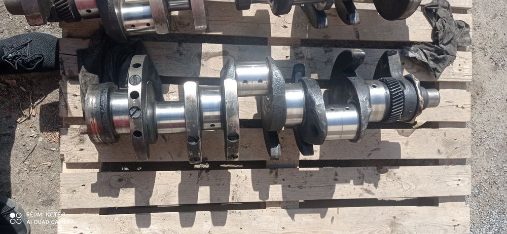 Коленвал. Колінвал. Колінчастий вал. Ямз 236,238.