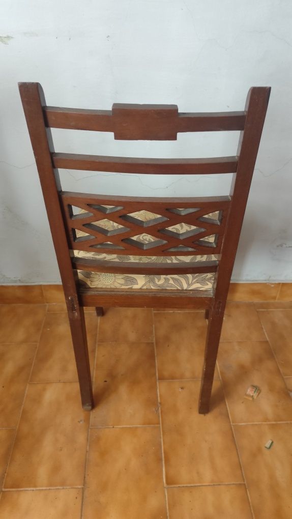 4 Cadeiras diferentes vintage coleção