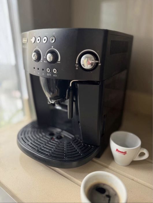 Máquina de Café DeLonghi Magnifica por apenas 100 €!