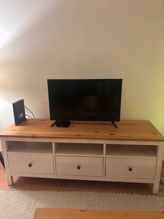 Móvel TV, velatura branca/castanho claro - HEMNES