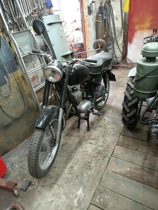 S/Z WSK dwuramówka 125  zarejestrowana białe tablice 1970rok