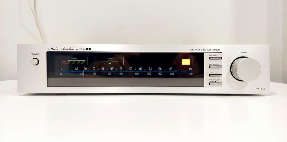 Sintonizador "vintage" analógico FISHER FM-440 (Imaculado)*