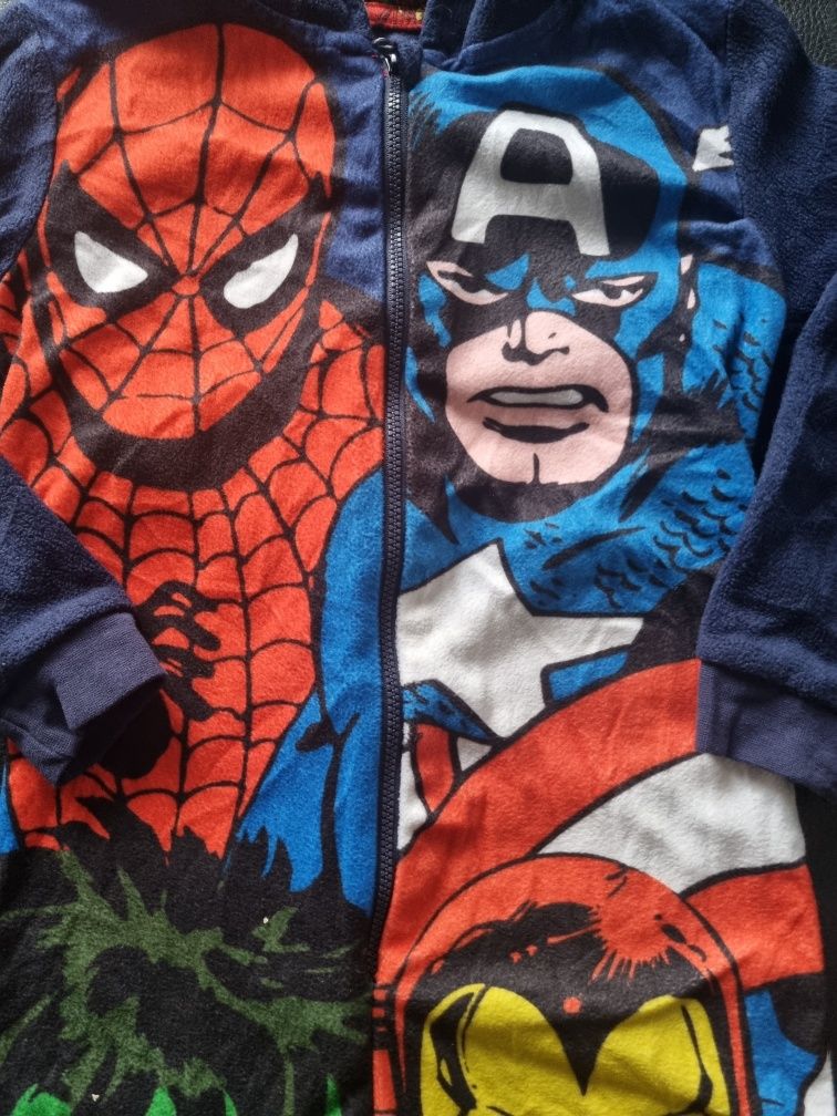 Piżamka pajacyk dla chłopca 4-5 lat Avengers