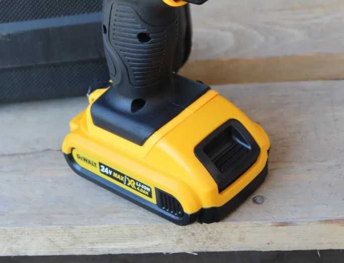 Шуруповерт аккумуляторный dewalt 24v 5a шурупокрут