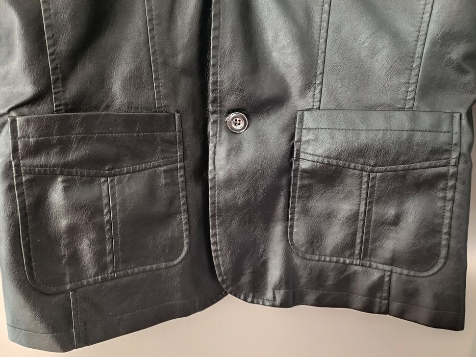 Casaco preto em pele