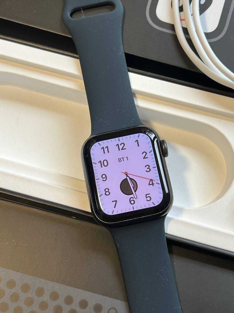 Оригінал Apple Watch SE 40mm Повний комплект