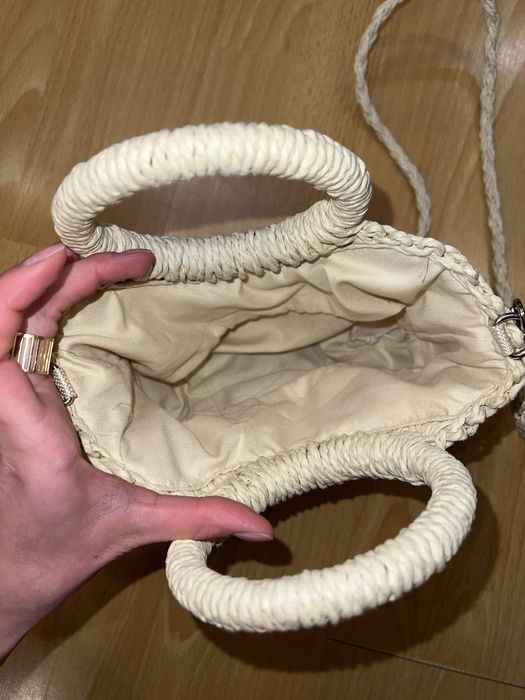 Жіноча сумочка плетена