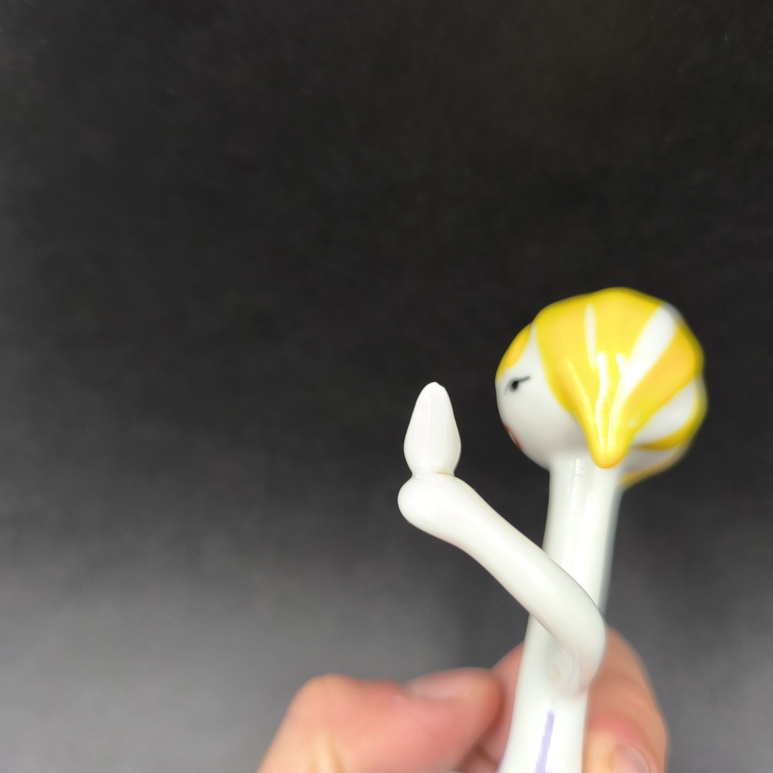 Hollohaza Figurka Dziewczyna Kobieta z Ptaszkiem Porcelana New Look