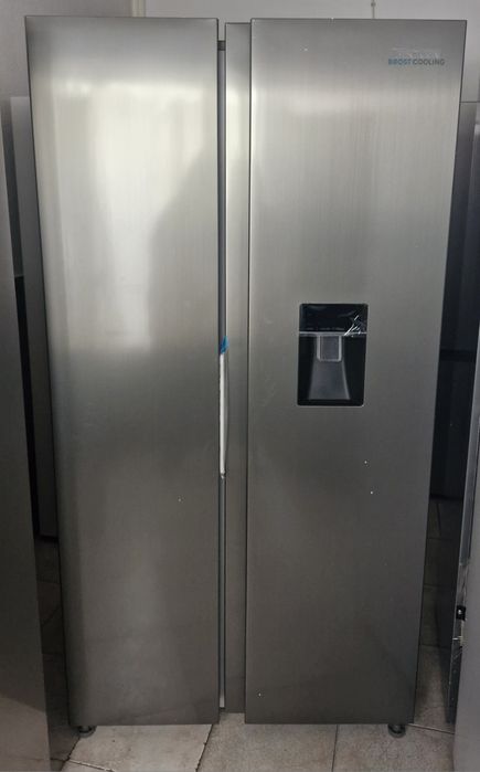 Frigorífico Americano becken com dispensador de agua no frost