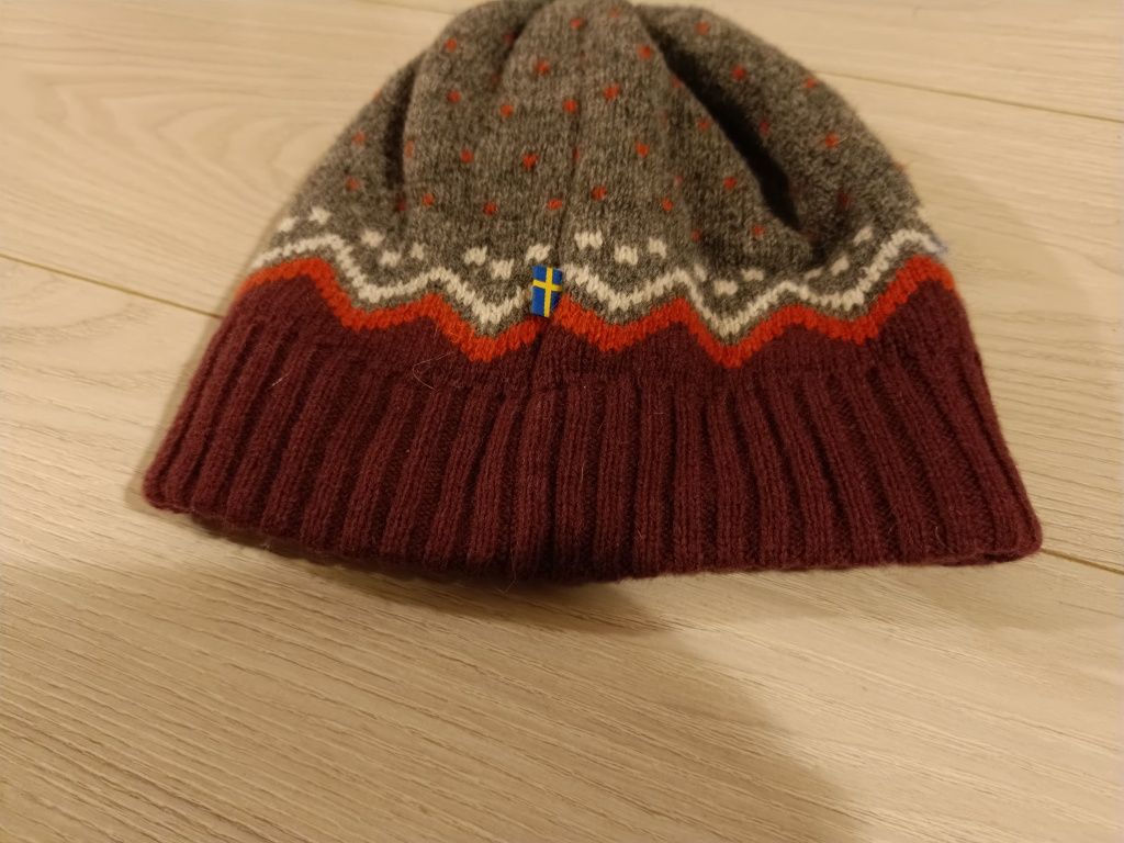 Czapka Fjall Raven 100%vool bardzo ciepła gruba Nowa bez metki
