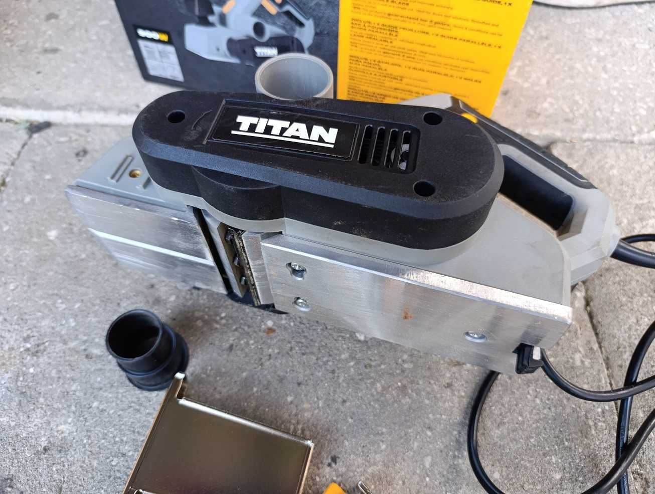 Strug Hebel Elektryczny 900W TitanTTB876PLN 82mm strugarka