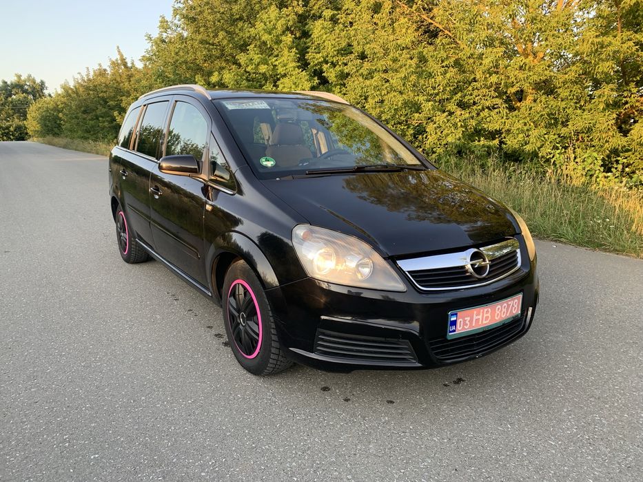Opel zafira B 2006рік бензин 1.6 механіка