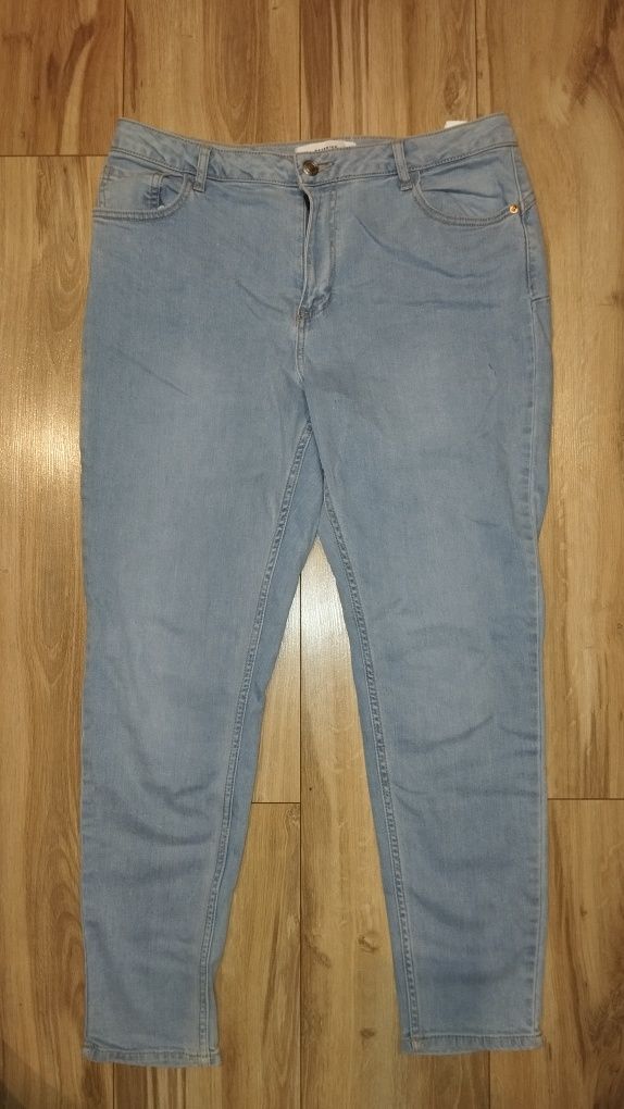 Nowe jeansy push up Reserved 44 XL kolor niebieski bez metki