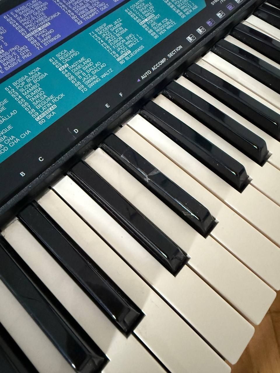 Синтезатор Yamaha psr 73