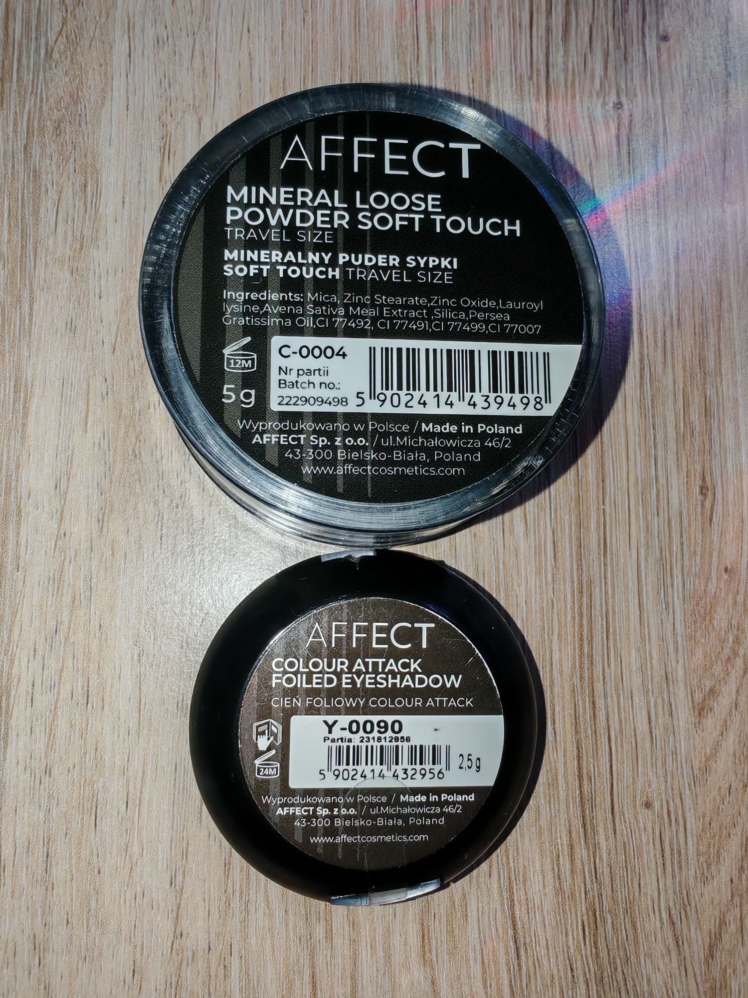 Zestaw kosmetyków Affect puder Soft Touch i cień foliowy
