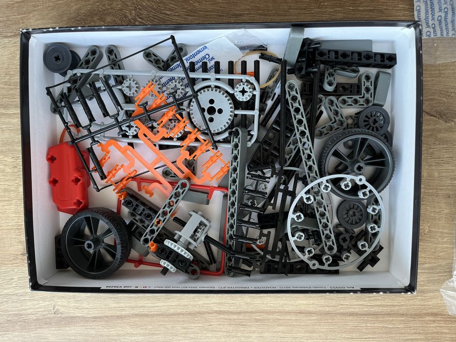 Klocki jak lego technics laboratorium mechaniki ścigacze motocykl.
