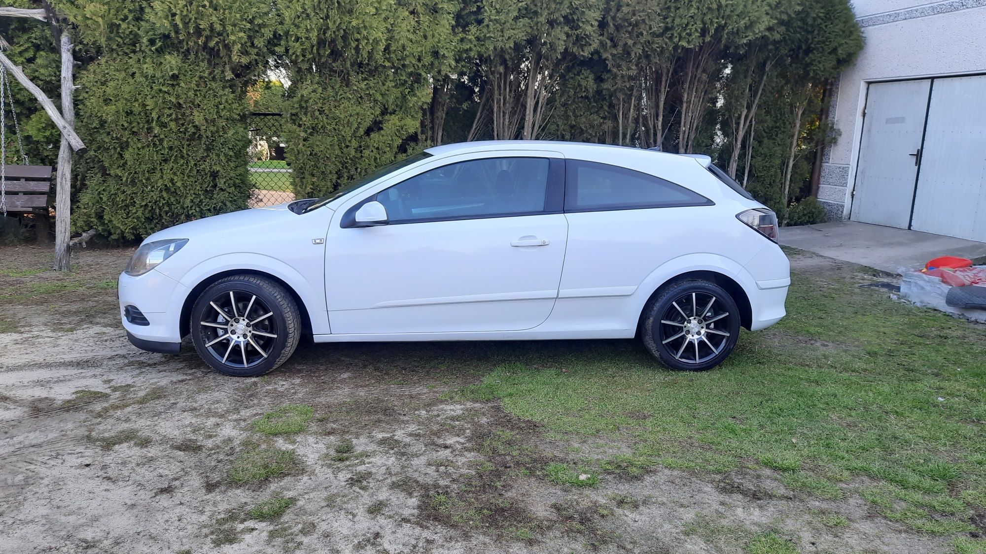 Opel Astra GTC 1.4 B świeżo z Niemiec