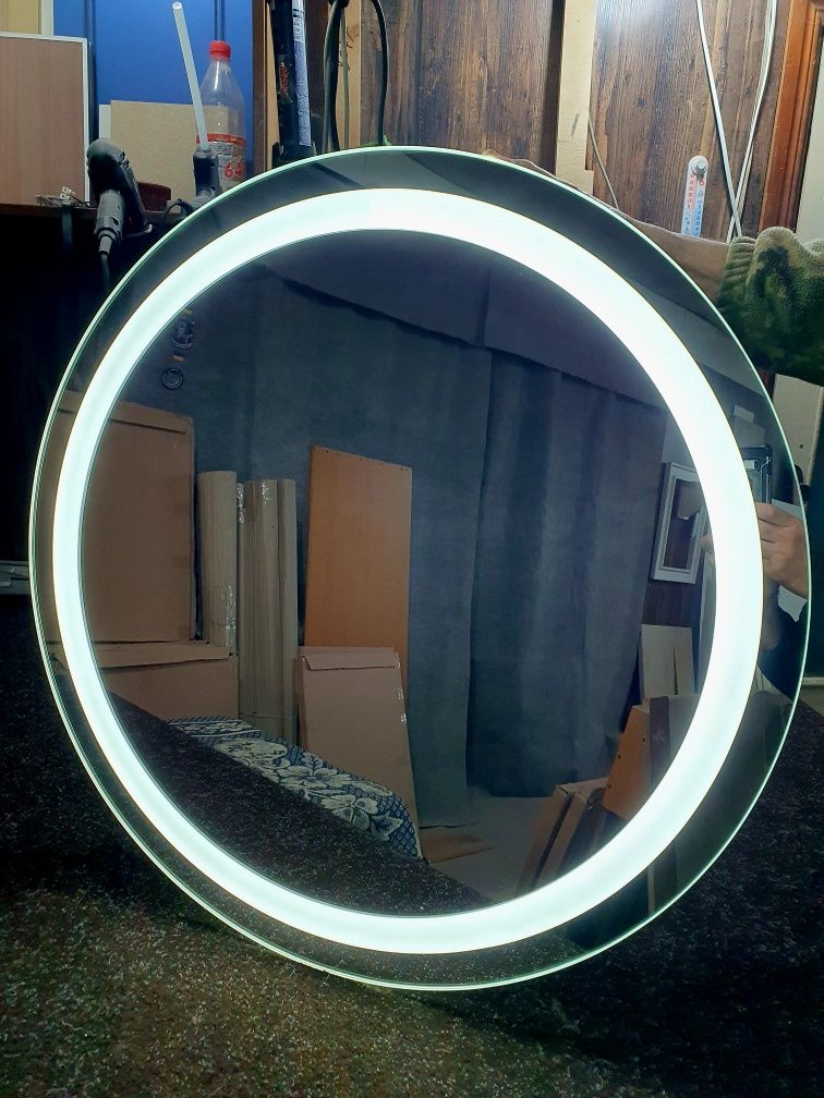 Дзеркало з LED підсвіткою