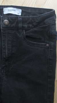 Spodnie chłopięce jeans Reserved Denim - r.34 czarne