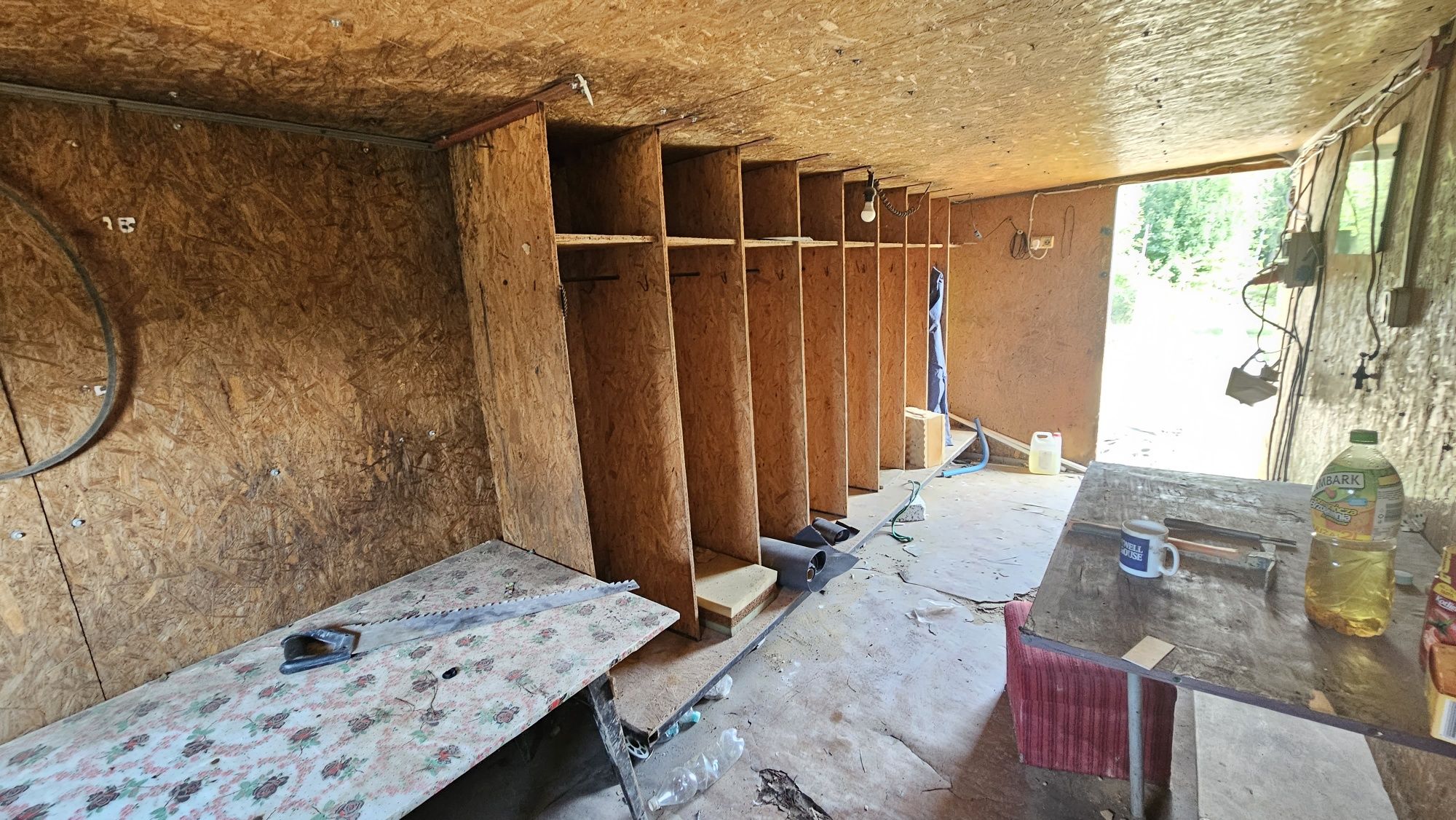Barakowóz pakamera mobilny magazyn budowlany biuro budowy barak