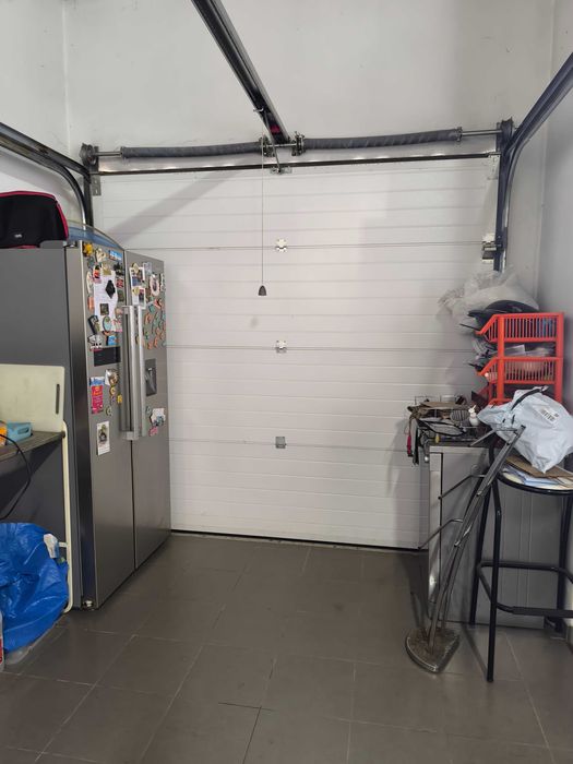Portão de garagem em bom estado