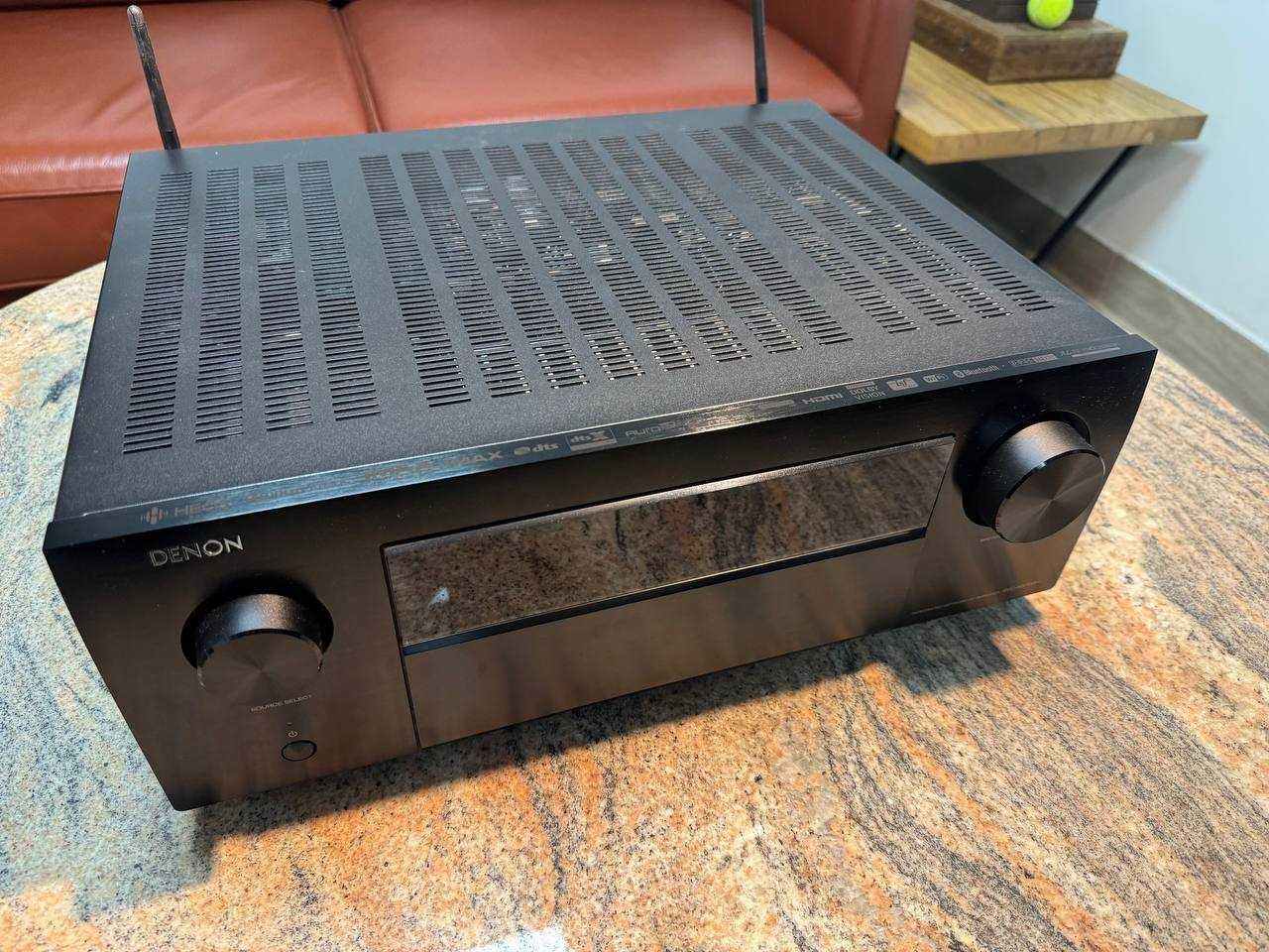 AV-ресивер Denon AVC-X6700H