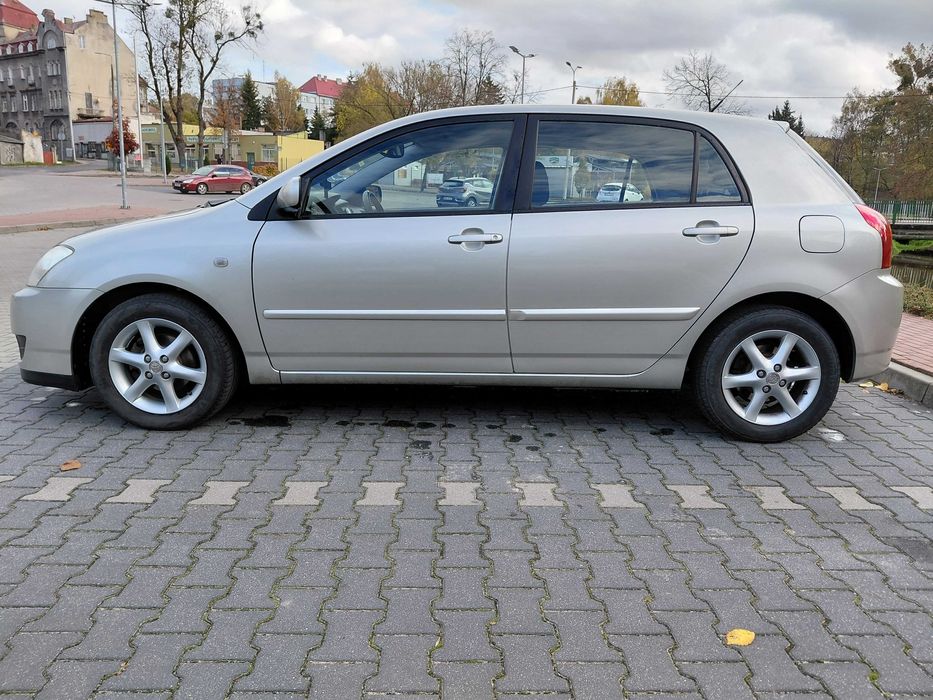 Toyota Corolla E12 1.6 (benzyna 110 KM) wersja SOL