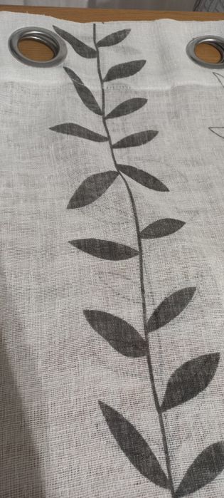 2 cortinados e 2 cordões com coração