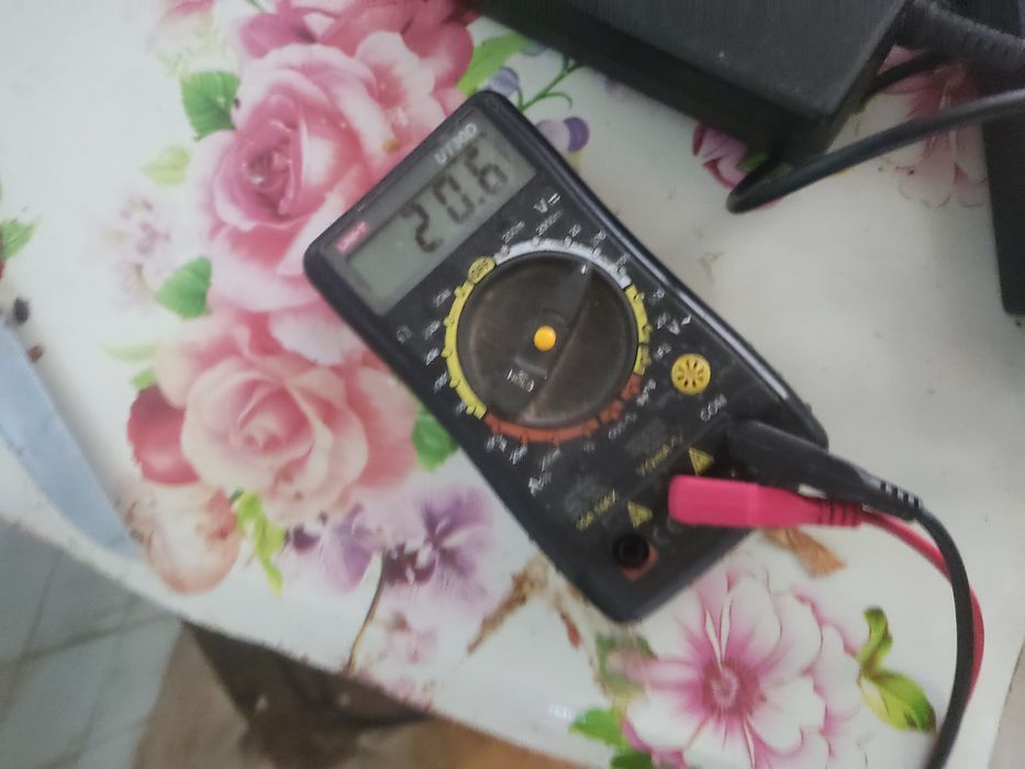 Продам зарядки к ноутбукам.асус хп .делл .леново