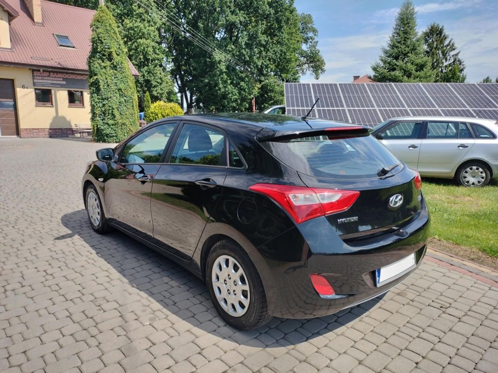Hyundai i30, 1.4B, przebieg 100tys. Zadbany