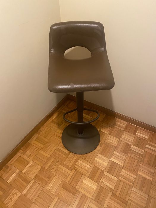 Banco Bar Castanho Regulavel