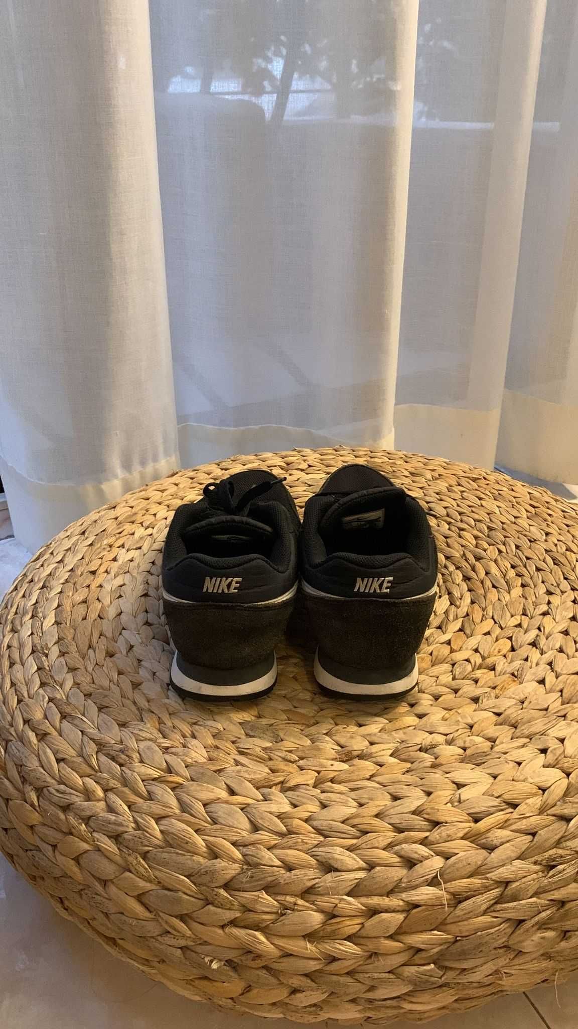 Tênis Nike preto