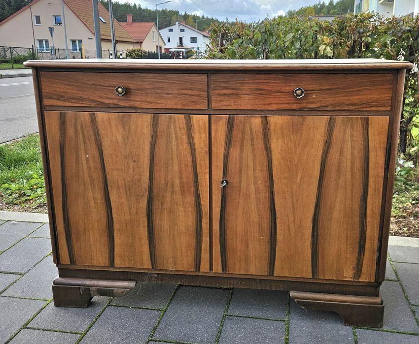 Komoda w stylu Art Deco