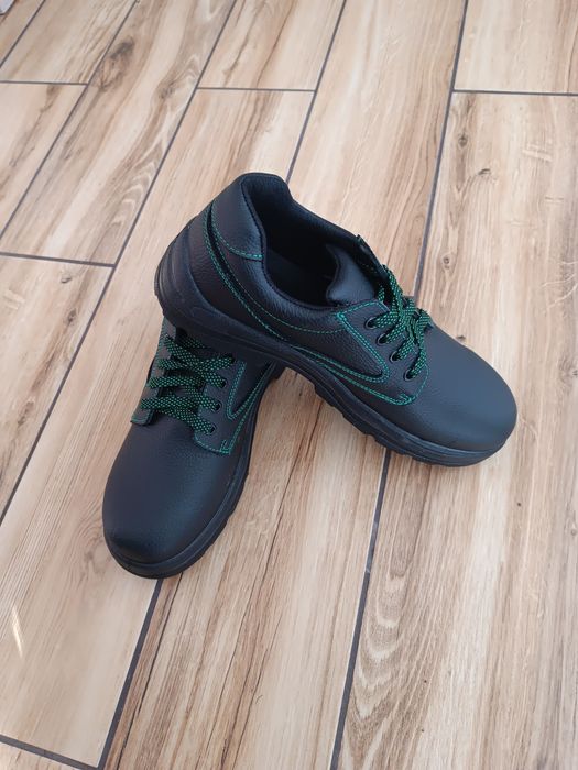 Męskie buty robocze 46 rozmiar  bardzo mocne