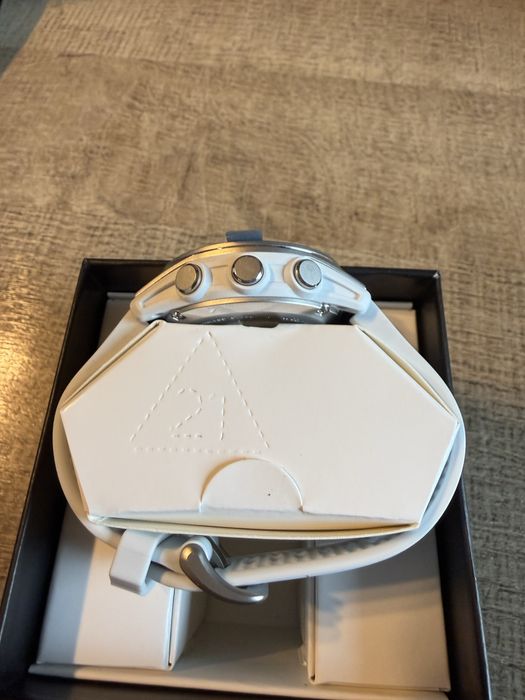 Zegarek Garmin Fenix 8 Amoled Silver NOWY !!