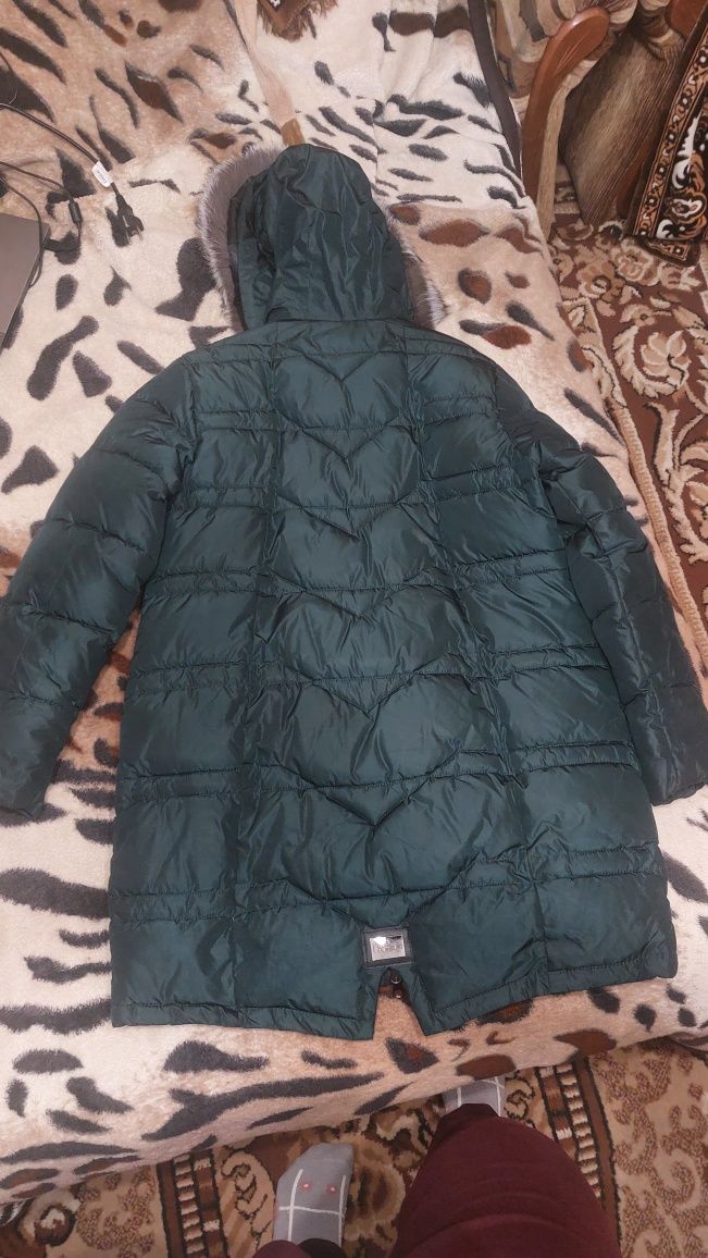 Зимова куртка в дуже хорошому стані (4XL)