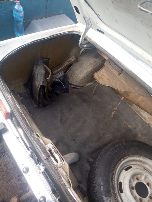 Продам Москвич, сів поїхав на повном ходу, з документами