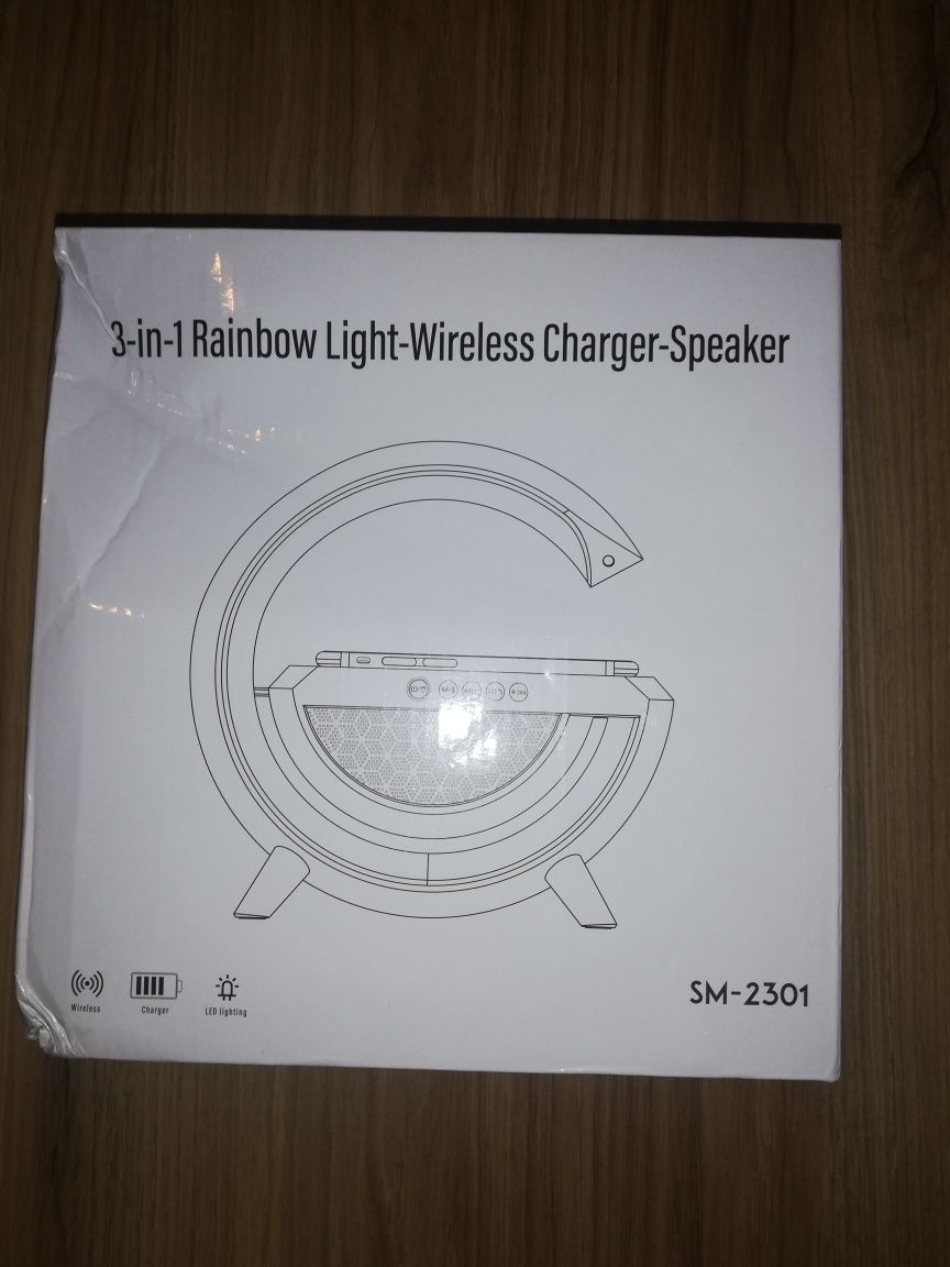 Głośnik bluetooth z funkcja radia iładowania bezprzewodowego