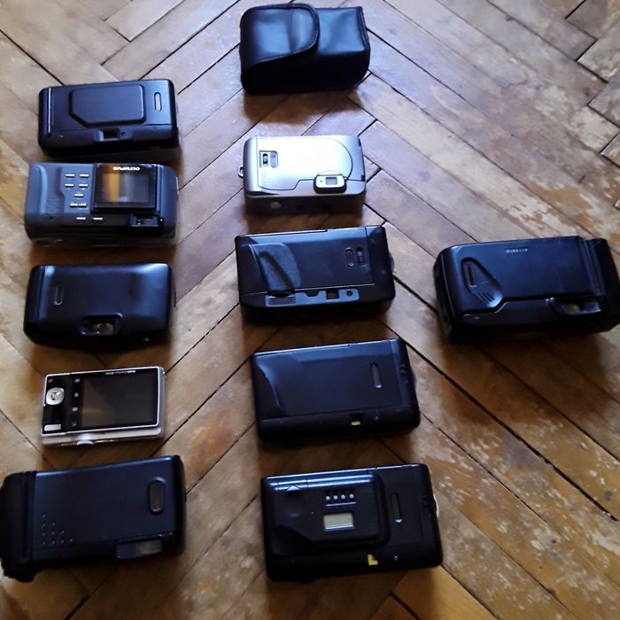 колекція цифрових та плівкових фотоапаратів (10 шт)