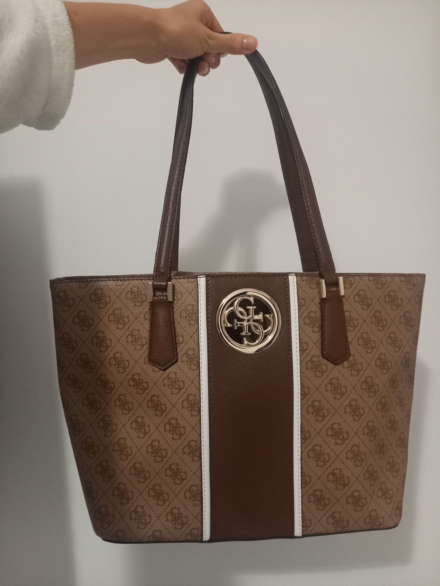 Nowa Torba shopper Guess ze wzorem z logo model ‘Open Road’ - jasnobrą