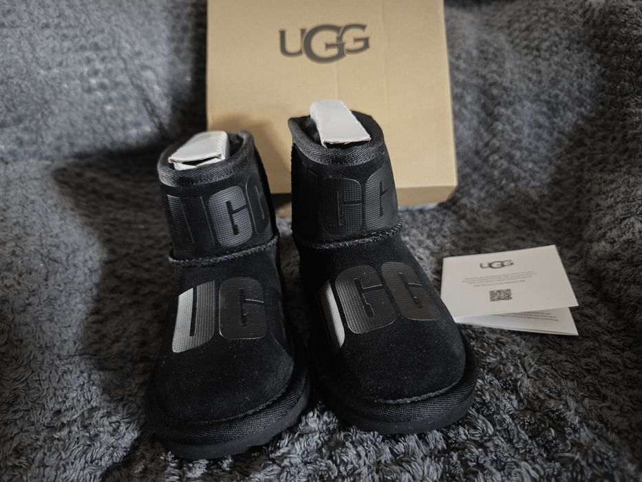 Nowe oryginalne śniegowce UGG 26