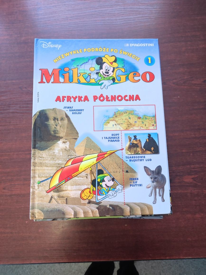 Książki  24 szt. Niezwykłe Podróże Mikiego Disney