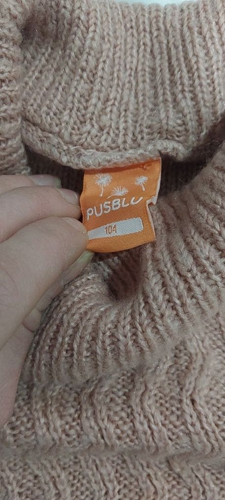 Piękne ponczo sweterkowe rozmiar to cztery pusblustan bardzo dobry