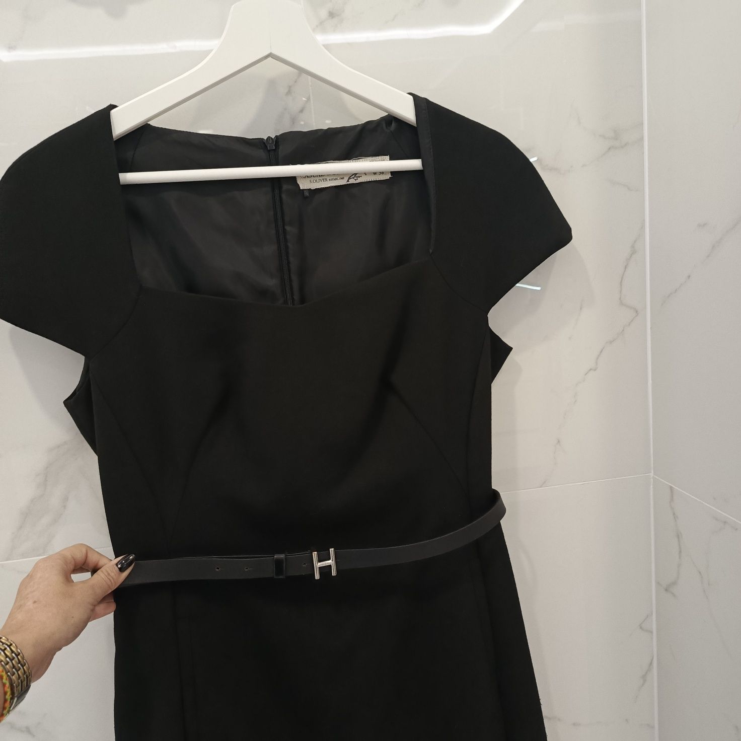 Mała czarna sukienka elegancka