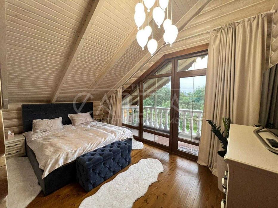 Продаж / Будинок / 320 м2 / Гнідин / вул. Центральна