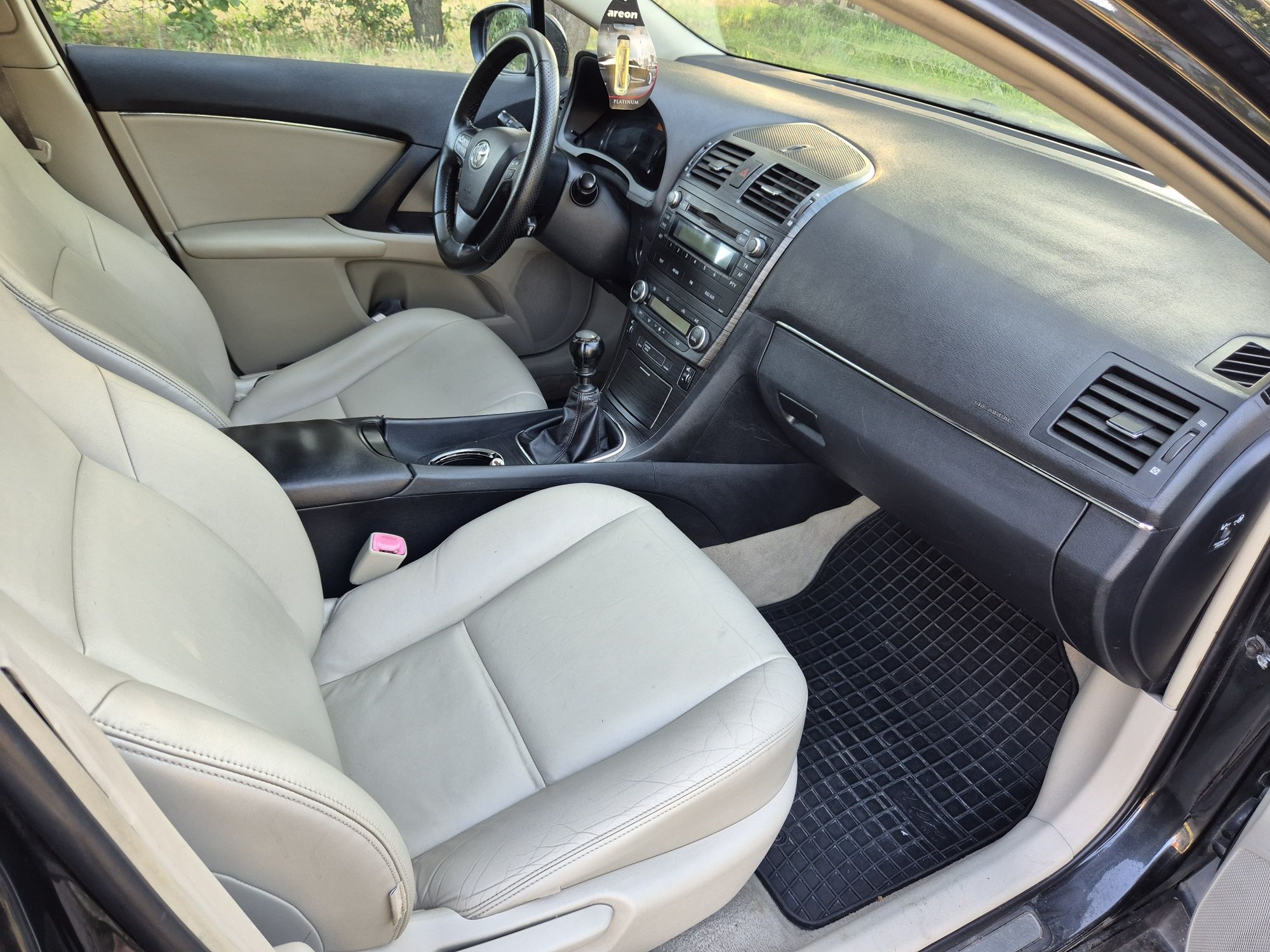 Toyota avensis,тойота авенсіс 2011 рік