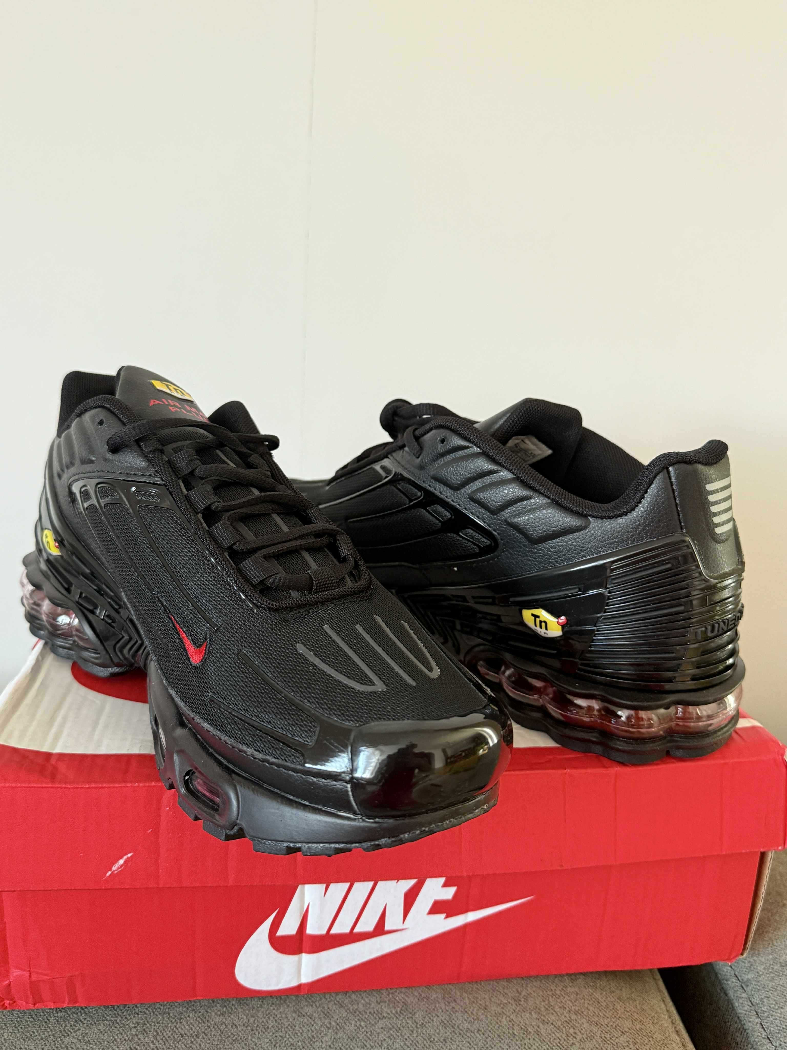 Nike Air Max Plus 3 – Black/Red r44